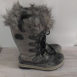 Beautiful winter boots by Sorel🍀🍀